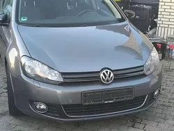 Grau Gebraucht 2011 VW Golf VI Style Limousine | 8.860 € (Etwas zu teuer)