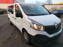Weiß Gebraucht 2018 Renault Trafic Van / Kleinbus | 9.990 € (Fairer Preis)