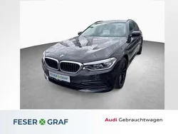 Black sapphire metallic Gebraucht 2019 BMW 530 Sport Line Kombi | 27.890 € (Guter Preis)