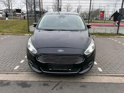 Schwarz Gebraucht 2016 Ford S-MAX Titanium Van / Kleinbus | 14.000 € (Fairer Preis)