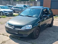 Grün Gebraucht 2001 Opel Corsa Kleinwagen | 850 € (Guter Preis)