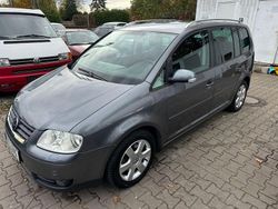 Grau Gebraucht 2005 VW Touran Highline Van / Kleinbus | 999 € (Guter Preis)