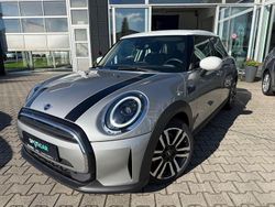 Melting silver iii Gebraucht 2023 Mini Cooper Classic Kleinwagen | 21.690 € (Guter Preis)