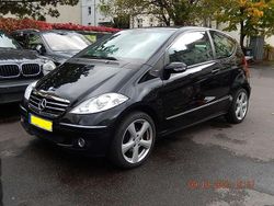 Schwarz Gebraucht 2005 Mercedes A200 Avantgarde Limousine | 3.990 € (Superpreis)