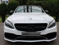 Weiß Gebraucht 2017 Mercedes C63 AMG AMG Limousine | 41.390 € (Fairer Preis)