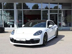 Weiß Gebraucht 2018 Porsche Panamera S E-Hybrid Limousine | 57.900 € (Etwas zu teuer)