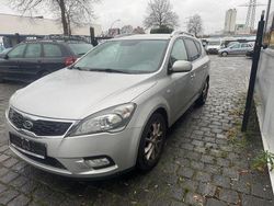 Silber Gebraucht 2010 Kia Ceed Kleinwagen | 2.700 € (Guter Preis)