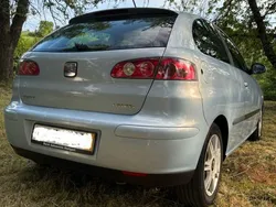 Blau Gebraucht 2002 Seat Ibiza Limousine | 1.150 € (Guter Preis)