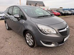 Grau Gebraucht 2016 Opel Meriva drive Van / Kleinbus | 6.999 € (Fairer Preis)