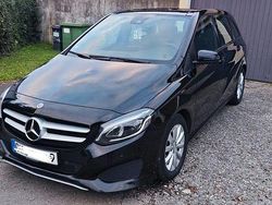 Schwarz Gebraucht 2015 Mercedes B200 Van / Kleinbus | 10.800 € (Etwas zu teuer)