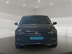 Grau Gebraucht 2018 VW Polo Comfortline Limousine | 12.990 € (Fairer Preis)