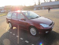 Rot metallic Gebraucht 2004 Ford Focus Viva Kombi | 3.999 €