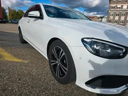 Weiß Gebraucht 2021 Mercedes E220 Limousine | 33.500 € (Fairer Preis)