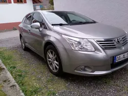 Grau Gebraucht 2011 Toyota Avensis Executive Kombi | 3.600 € (Superpreis)