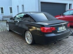 Schwarz Gebraucht 2007 BMW 330 Cabriolet Shadowline Cabrio | 8.500 €