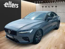 Grau Gebraucht 2024 Volvo S60 Plus Limousine | 37.850 € (Fairer Preis)