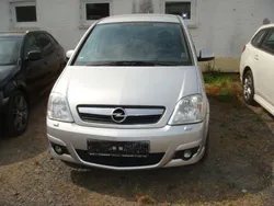 Silber Gebraucht 2005 Opel Meriva Edition Van / Kleinbus | 750 € (Superpreis)