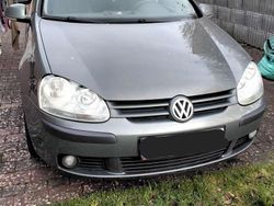 Grau Gebraucht 2003 VW Golf IV Limousine | 900 €