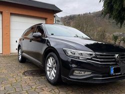 Schwarz Gebraucht 2024 VW Passat Business Kombi | 32.000 € (Etwas zu teuer)