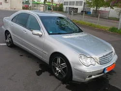 Grau Gebraucht 2003 Mercedes C180 Limousine | 4.100 € (Teuer)