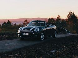 Schwarz Gebraucht 2017 Mini Cooper Kleinwagen | 15.800 € (Etwas zu teuer)