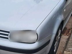 Silber Gebraucht 2000 VW Golf IV Kleinwagen | 2.999 € (Fairer Preis)