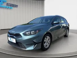 Grau Gebraucht 2023 Kia Ceed Limousine | 21.990 €