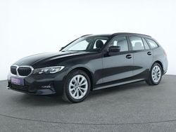 Black sapphire Gebraucht 2021 BMW 318 Advantage Kombi | 22.155 € (Guter Preis)