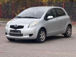Silber Gebraucht 2007 Toyota Yaris Limousine | 1.900 € (Superpreis)