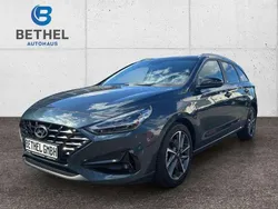 Teal blue metallic (metallic) Gebraucht 2021 Hyundai i30 Edition 30 Kombi | 18.990 € (Superpreis)