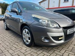 Grau Gebraucht 2009 Renault Scénic III Dynamique Van / Kleinbus | 4.750 € (Teuer)
