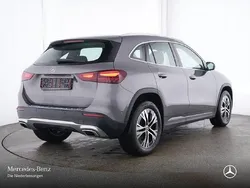 Grau Gebraucht 2024 Mercedes GLA180 Advanced SUV | 36.590 € (Fairer Preis)