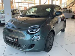 Grün Neu 2025 Fiat 500e | 37.990 € (Teuer)