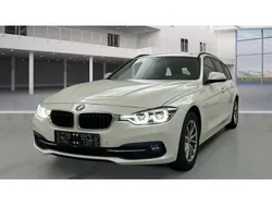 Weiss Gebraucht 2018 BMW 320 Advantage Kombi | 19.990 € (Fairer Preis)