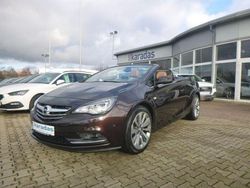 Braun Gebraucht 2016 Opel Cascada Cabrio | 16.450 € (Etwas zu teuer)