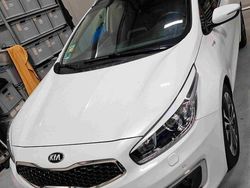Weiß Gebraucht 2017 Kia Ceed Sportswagon Kombi | 11.500 € (Fairer Preis)