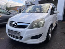 Weiß Gebraucht 2008 Opel Zafira Sport Van / Kleinbus | 2.750 € (Guter Preis)