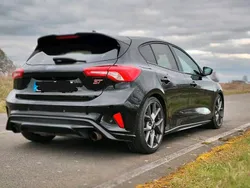 Schwarz Gebraucht 2020 Ford Focus ST Limousine | 20.990 € (Superpreis)