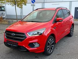 Rot Gebraucht 2018 Ford Kuga ST-Line SUV | 15.999 € (Fairer Preis)