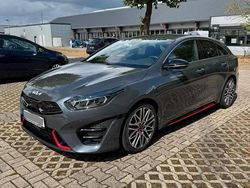 Grau Gebraucht 2022 Kia ProCeed GT 2 Kleinwagen | 26.890 € (Fairer Preis)