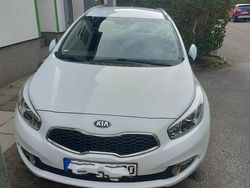 Weiß Gebraucht 2013 Kia Ceed Kombi | 5.990 € (Fairer Preis)