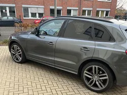 Grau Gebraucht 2016 Audi SQ5 Competition SUV | 26.390 € (Fairer Preis)