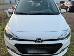 Weiß Gebraucht 2017 Hyundai i20 Kleinwagen | 7.750 € (Fairer Preis)