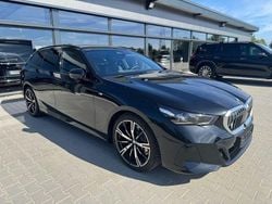 Schwarz Gebraucht 2024 BMW 520 M Sport Limousine | 48.890 € (Guter Preis)