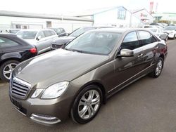 Grau Gebraucht 2012 Mercedes E250 Avantgarde Limousine | 14.999 € (Fairer Preis)