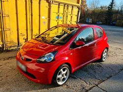 Rot Gebraucht 2006 Toyota Aygo Kleinwagen | 1.199 € (Fairer Preis)