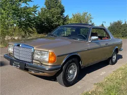 Gold Gebraucht 1982 Mercedes 230 Coupé | 13.990 €