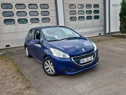 Blau Gebraucht 2014 Peugeot 208 Active Kleinwagen | 4.500 € (Guter Preis)