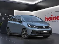 Weiß (platinum white pearl) Neu 2024 Honda Jazz Advance Kleinwagen | 27.990 € (Fairer Preis)