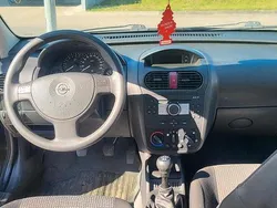 Schwarz Gebraucht 2004 Opel Corsa Kleinwagen | 600 € (Guter Preis)